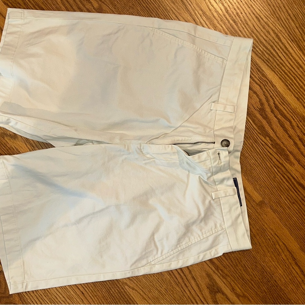 Vineyard Vines Cream Flat Front Shorts